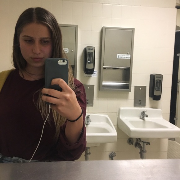 Meet your Posher, Kendall - Picture 5 of 5